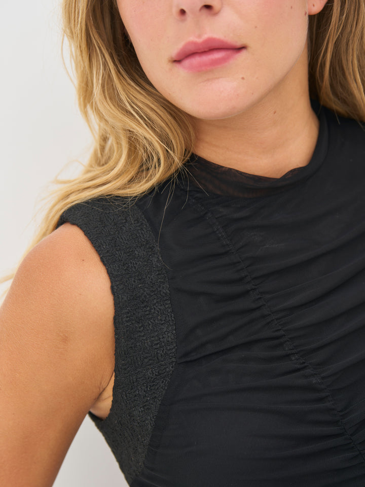 Beth top
