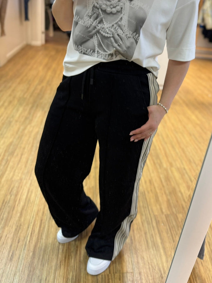 Ada sweatpants
