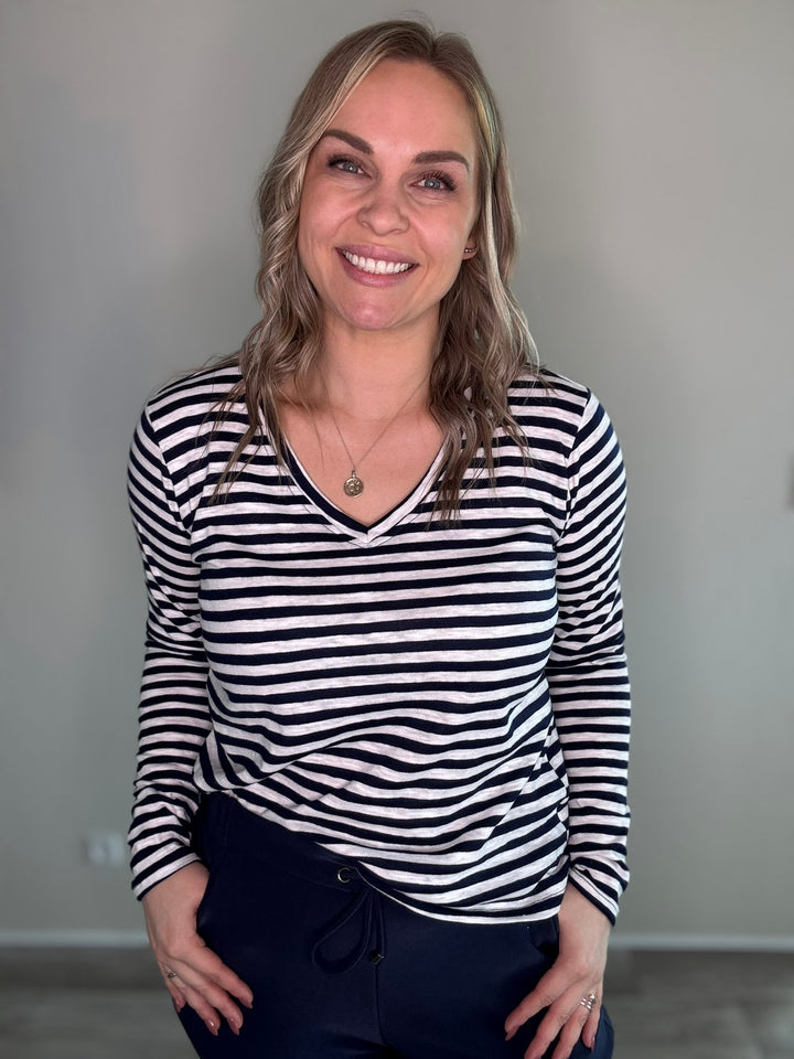 Ulla V neck