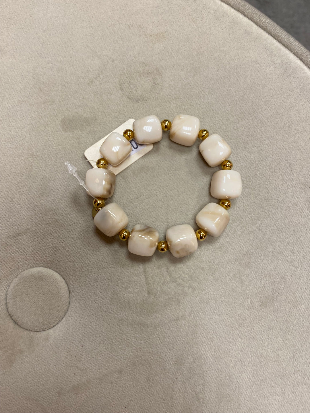 Armbond ymiskir litir