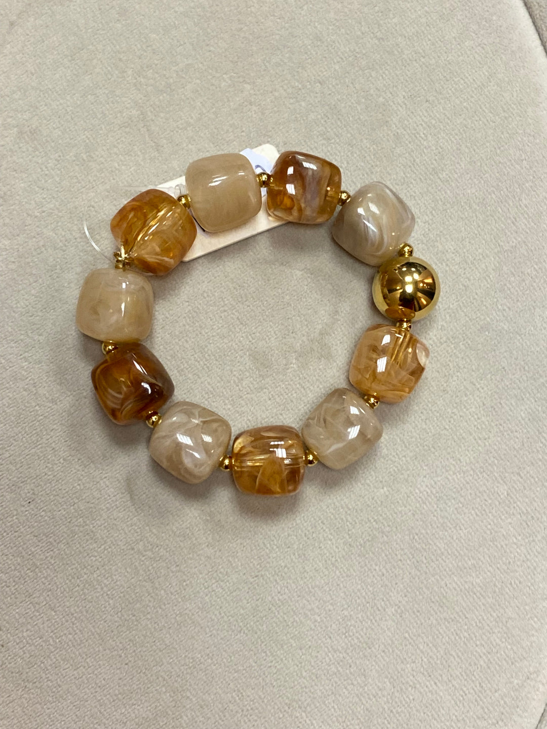 Armbond ymiskir litir