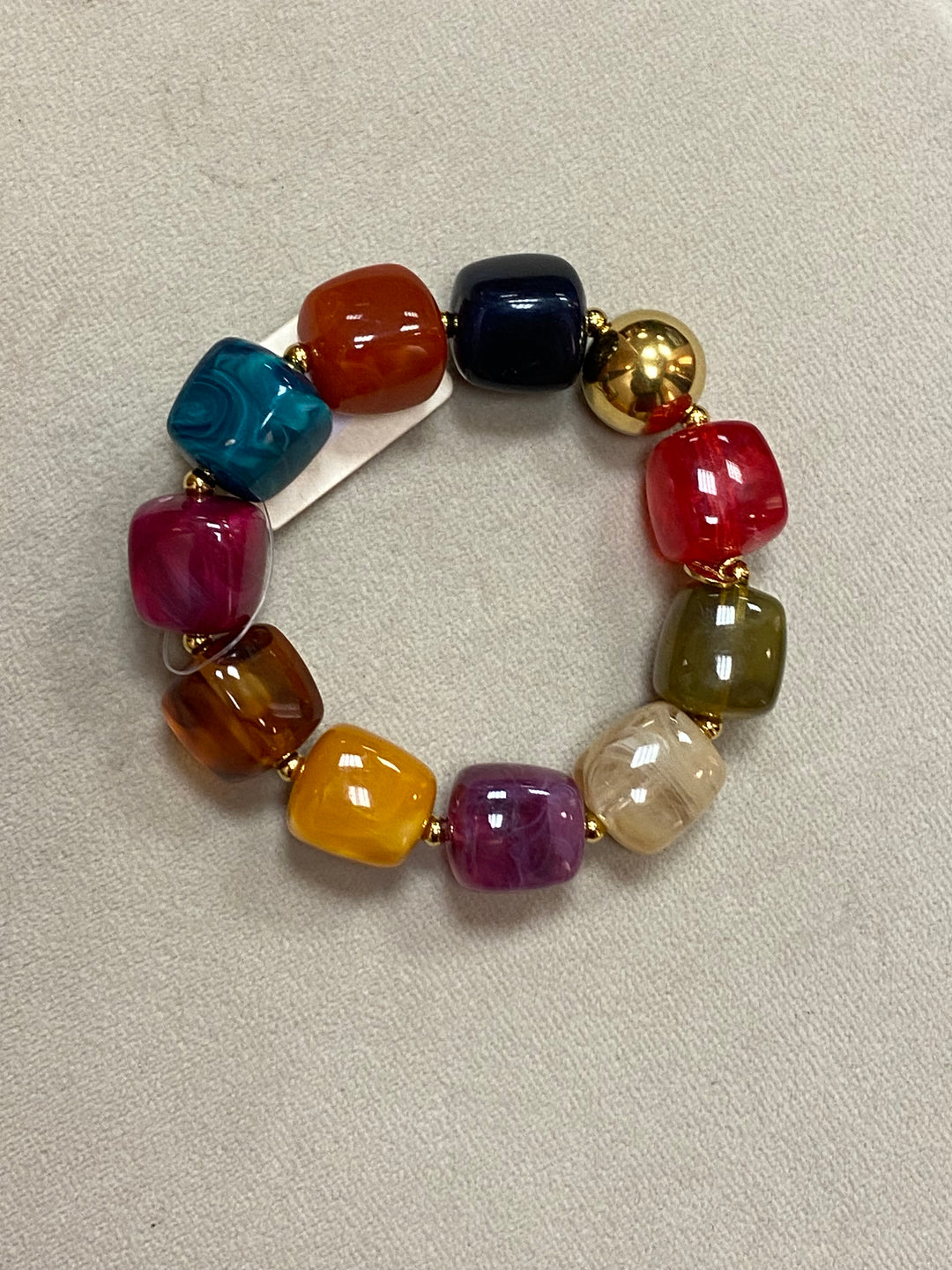 Armbond ymiskir litir