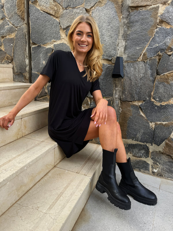 Alma Vneck tshirt dress