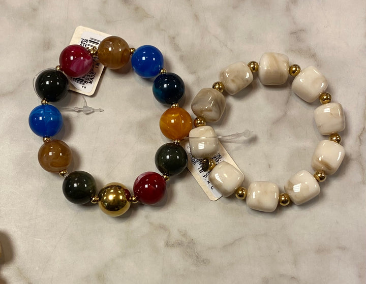 Armbond ymiskir litir