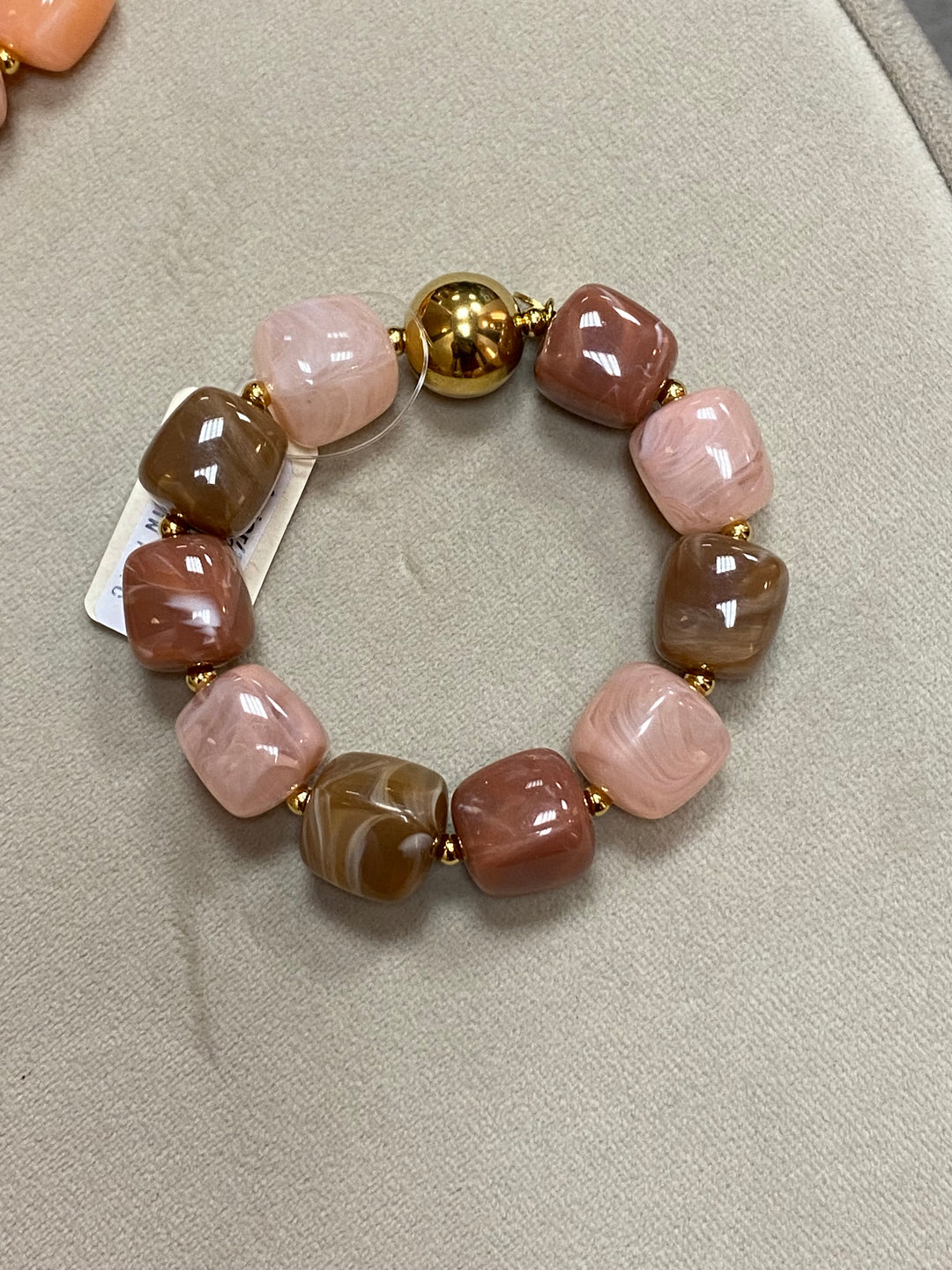 Armbond ymiskir litir