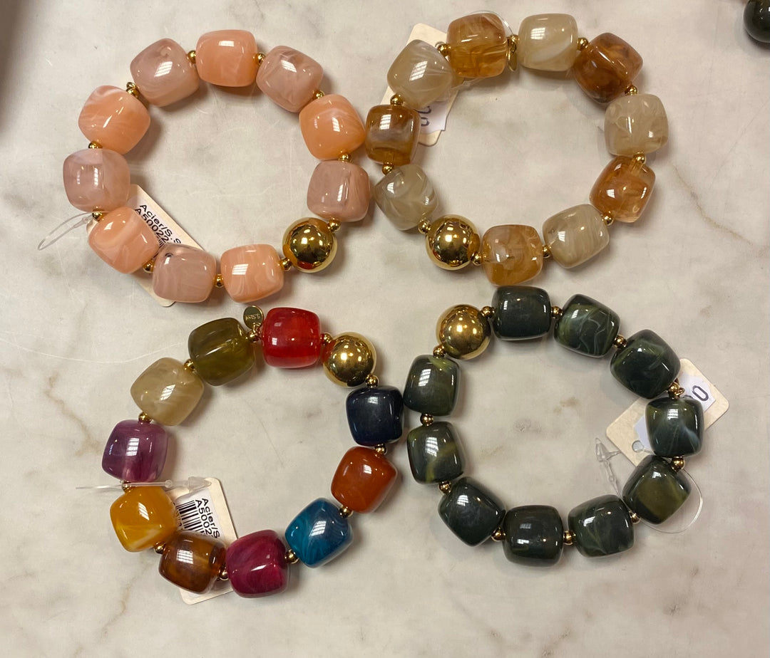 Armbond ymiskir litir