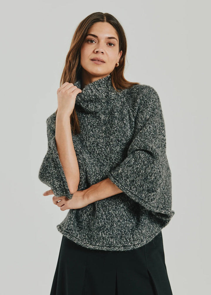 Selina cape