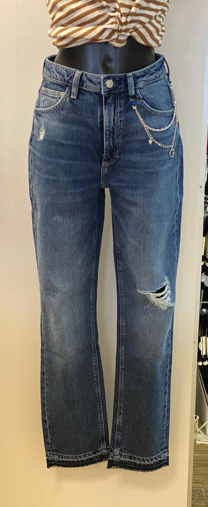 Mom jeans við ketu á lummanum