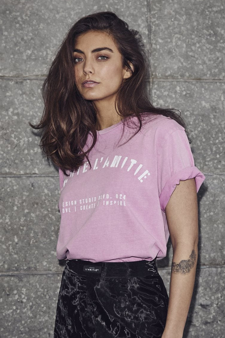 Noma acid curve studio tee