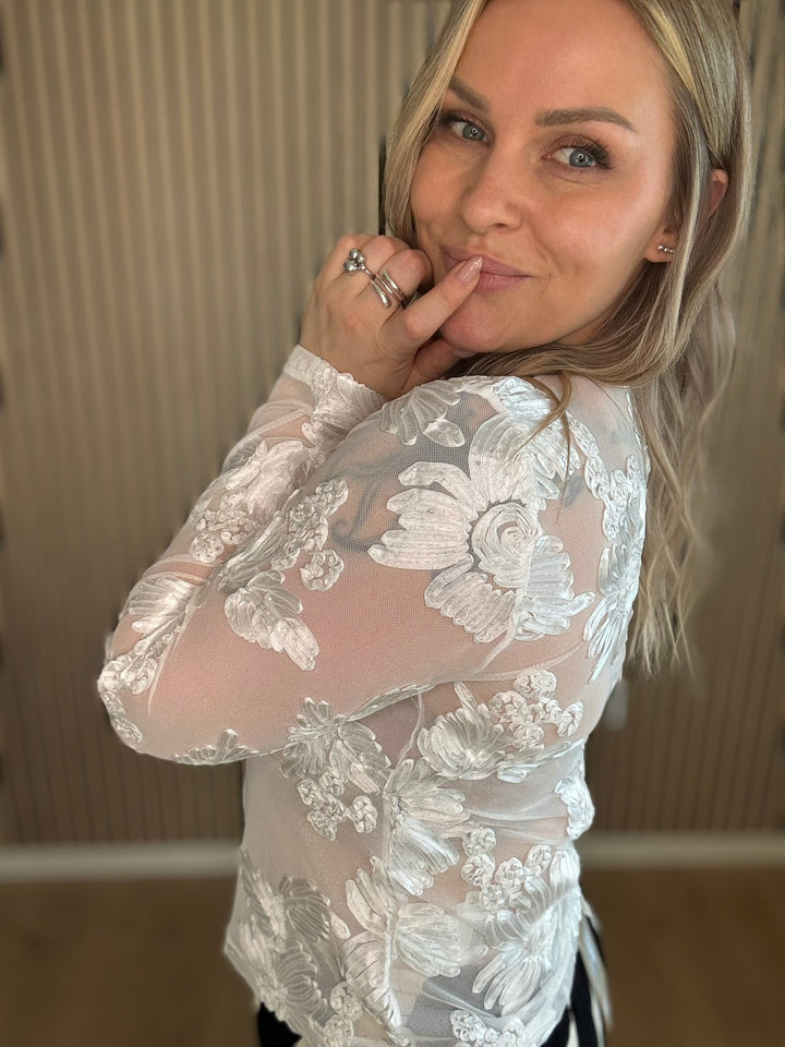 flow blouse