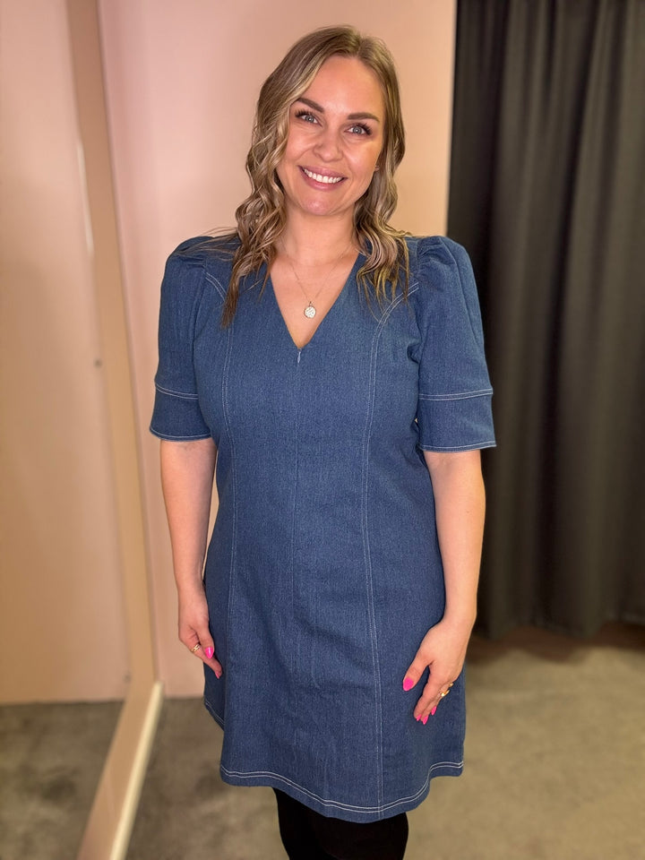 Asta ss vneck dress