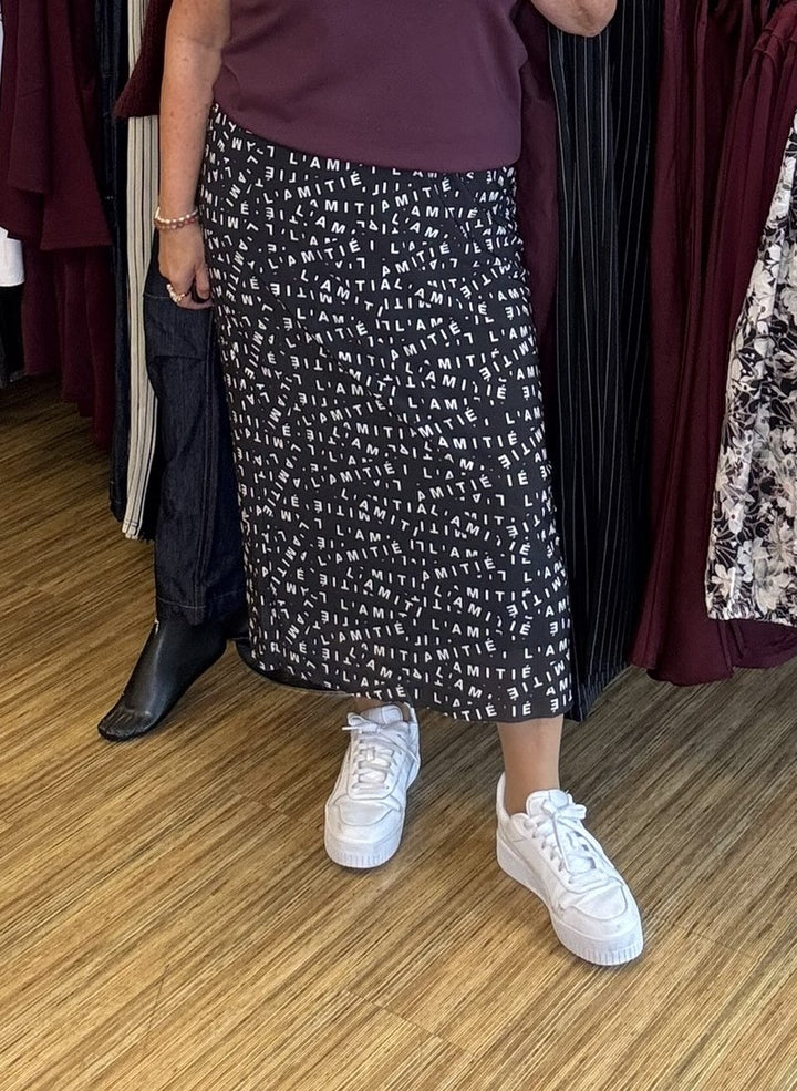 Mesh pencil skirt