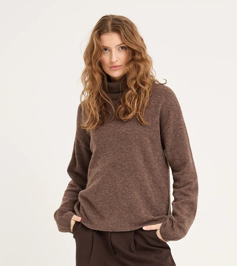 Merino knit rollneck