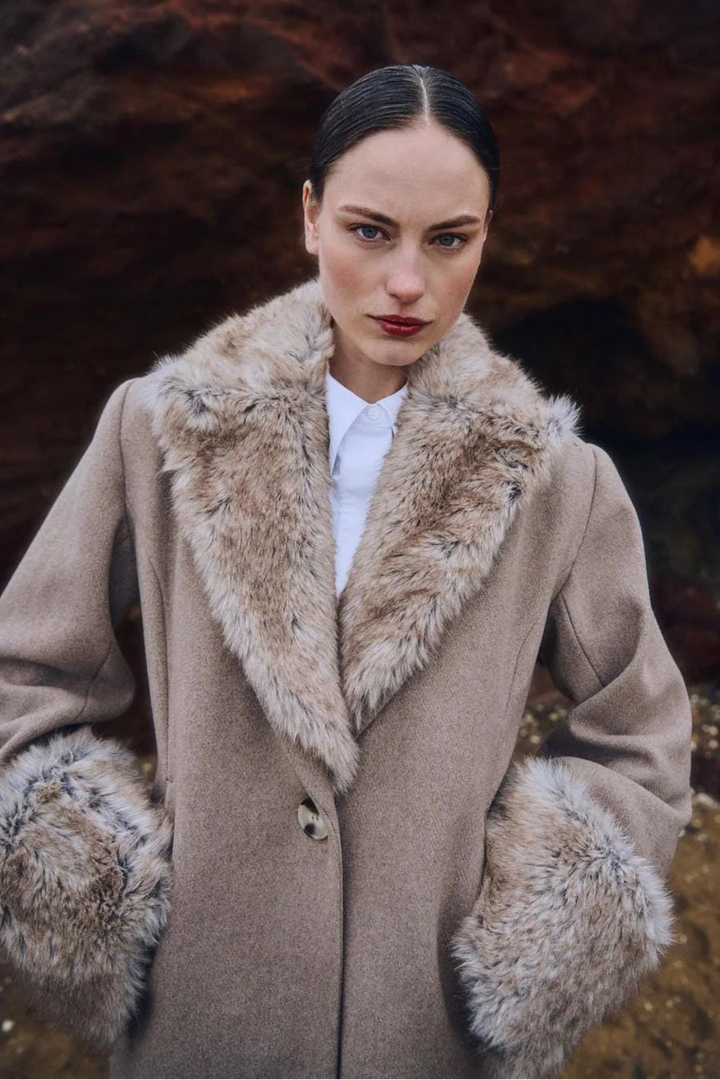 Abigail coat