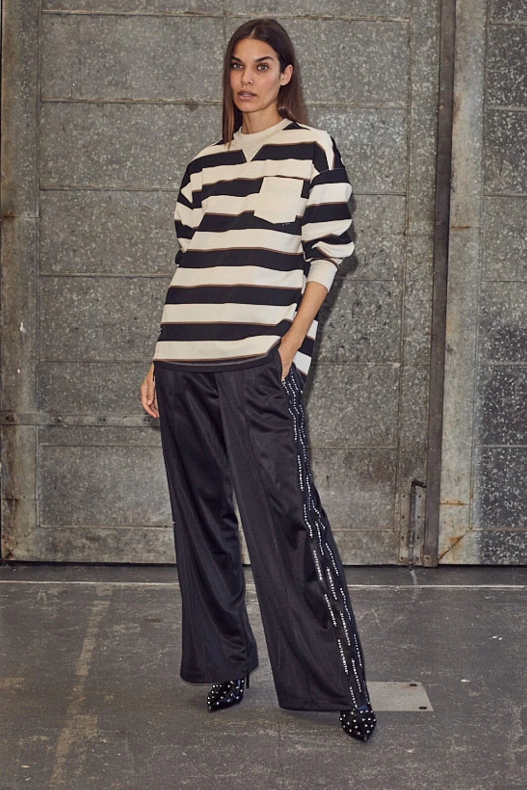 Logo tape track pant