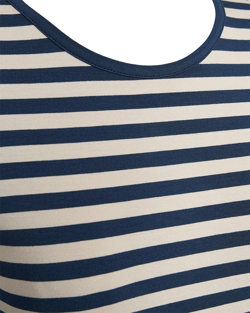 Liana tee